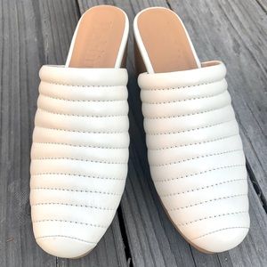 Beklina Ribbed Clog
